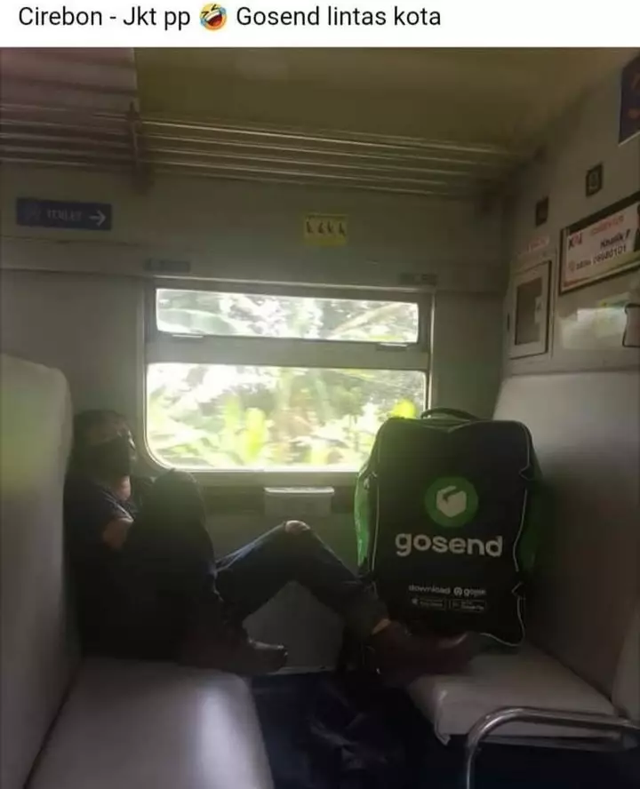 driver ojek online istirahat pas narik © 2021 instagram.com driver ojek online istirahat pas narik © 2021 instagram.com