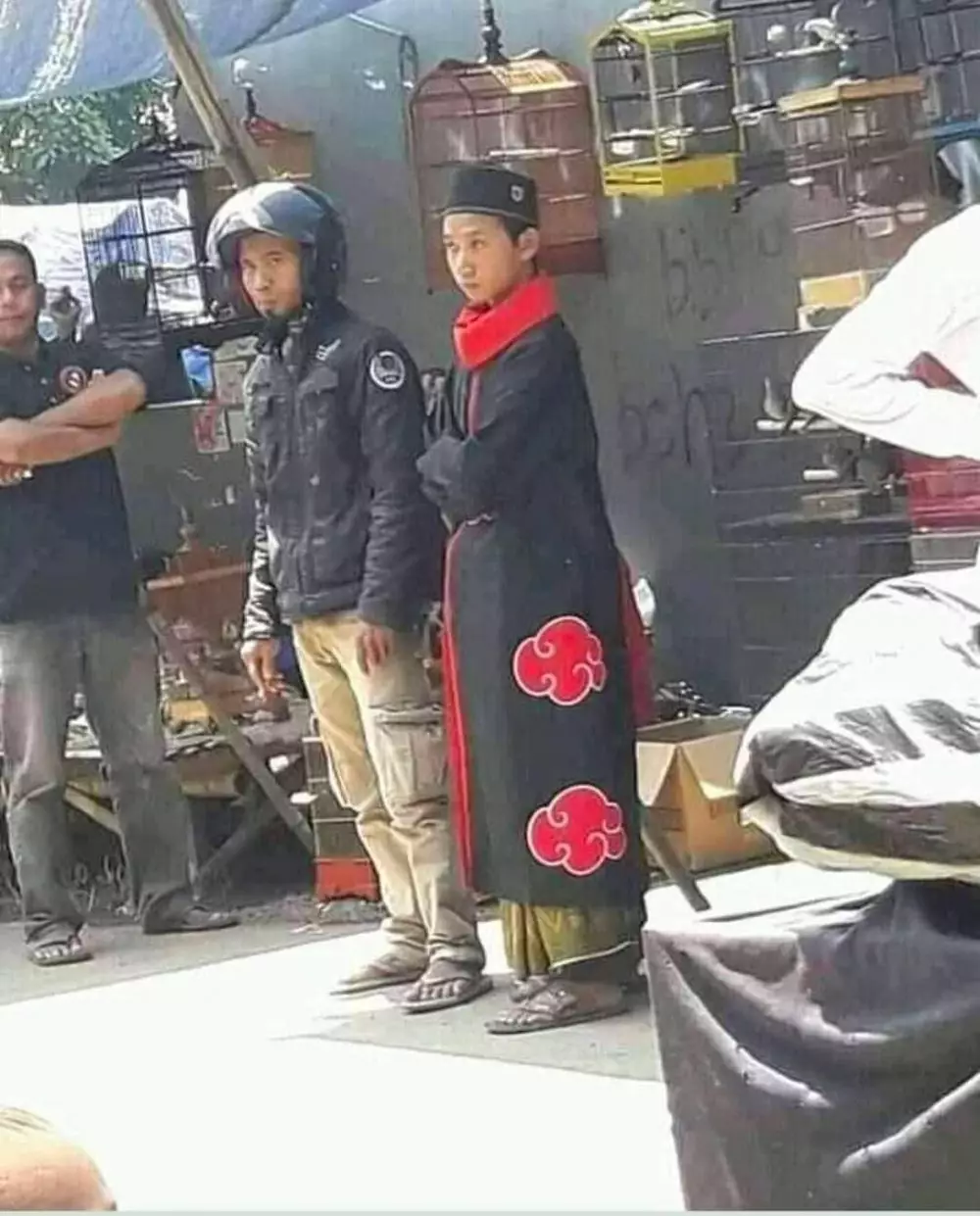 gaya fashion cowok malah lucu banget © 2021 instagram.com