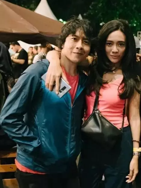 potret mesra Dea Ananda & Ariel Instagram