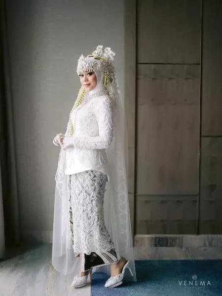 Busana pengantin pedangdut Instagram