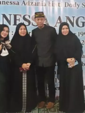 Momen Doddy adakan acara 40 hari lagi © 2021 Instagram