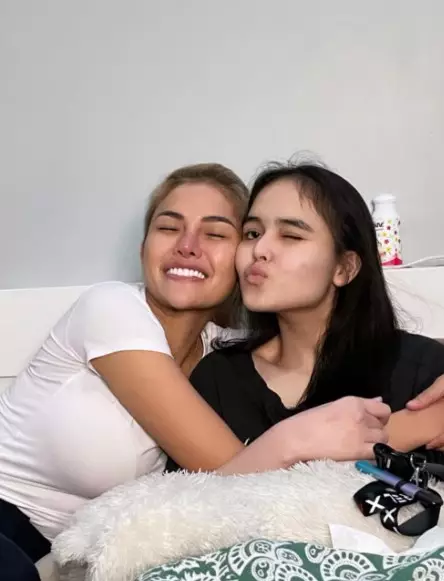 kenangan manis Laura Anna bareng rekan seleb © Instagram kenangan manis Laura Anna bareng rekan seleb © Instagram