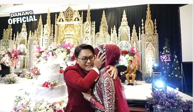 Momen unduh mantu Danang D'Academy © 2021 brilio.net