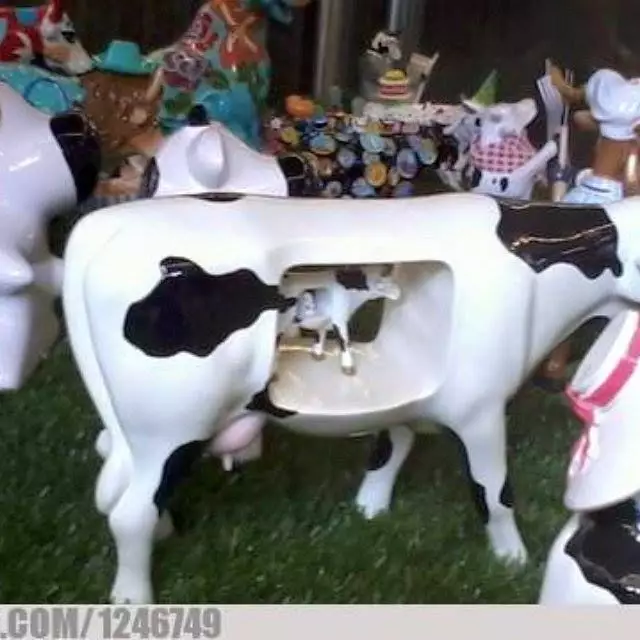 penampakan patung tapi bentuknya bingungin © 2021 berbagai sumber