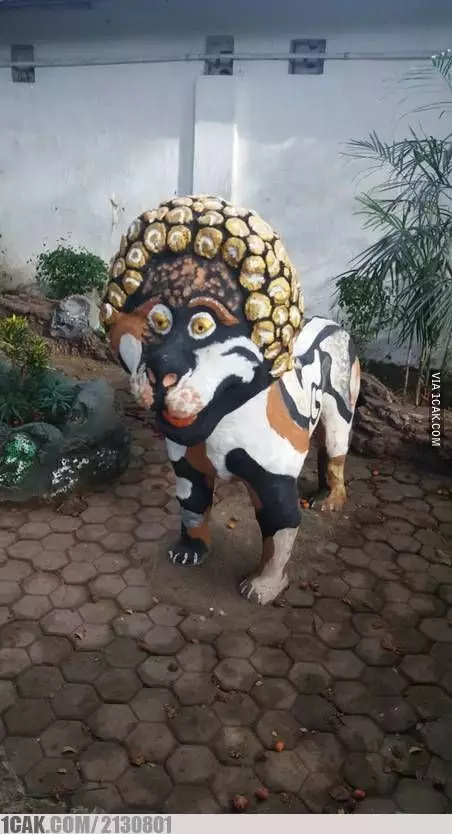 penampakan patung tapi bentuknya bingungin © 2021 berbagai sumber