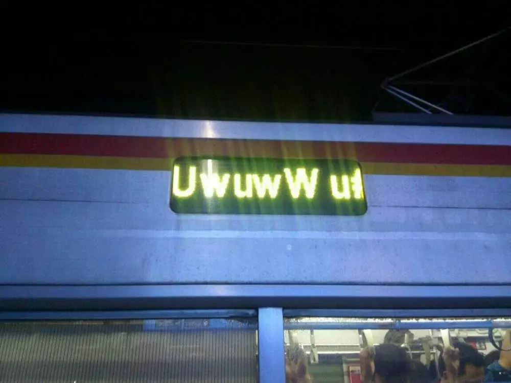 polah orang di kendaraan umum lucu-lucu © 2021 berbagai sumber polah orang di kendaraan umum lucu-lucu © 2021 berbagai sumber
