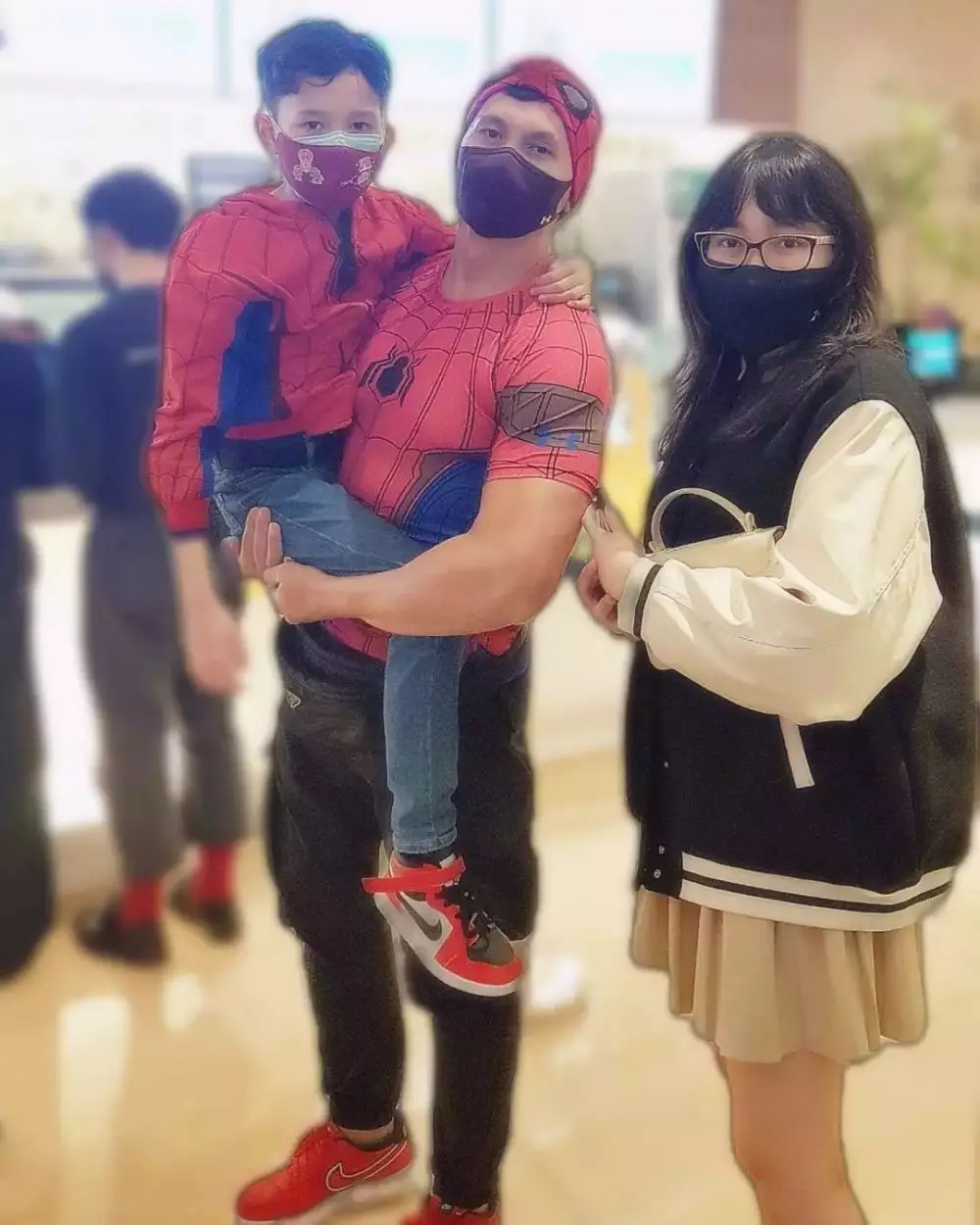 Potret Marcelino Lefrandt nonton Spider-Man © 2021 Instagram