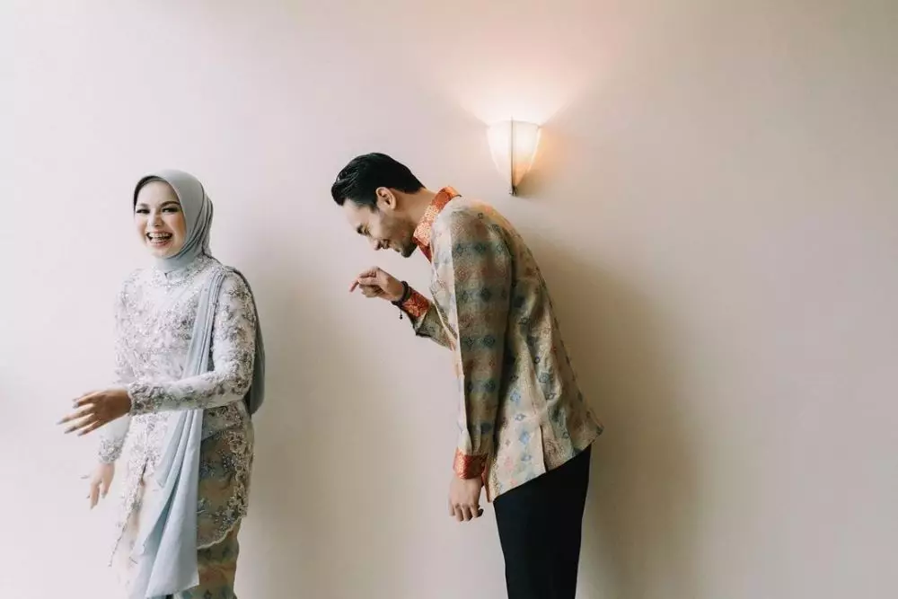 momen lamaran Achmad Megantara © Instagram