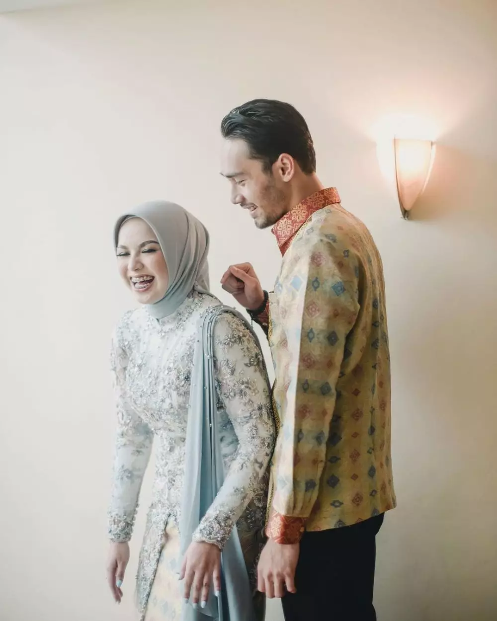 momen lamaran Achmad Megantara © Instagram