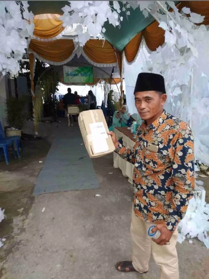 momen lucu kurir datang waktunya nggak pas © 2021 twitter.com