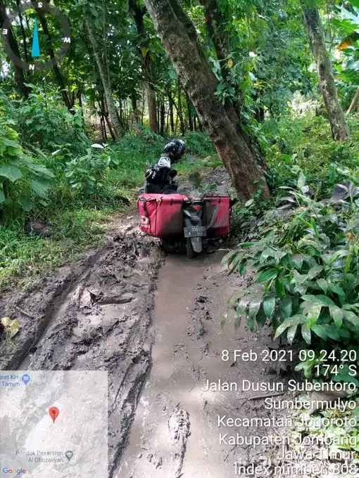 momen lucu kurir datang waktunya nggak pas © 2021 twitter.com