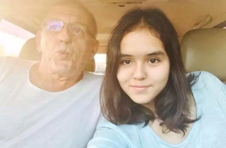 Kenangan Laura dan ayah © Instagram Kenangan Laura dan ayah © Instagram