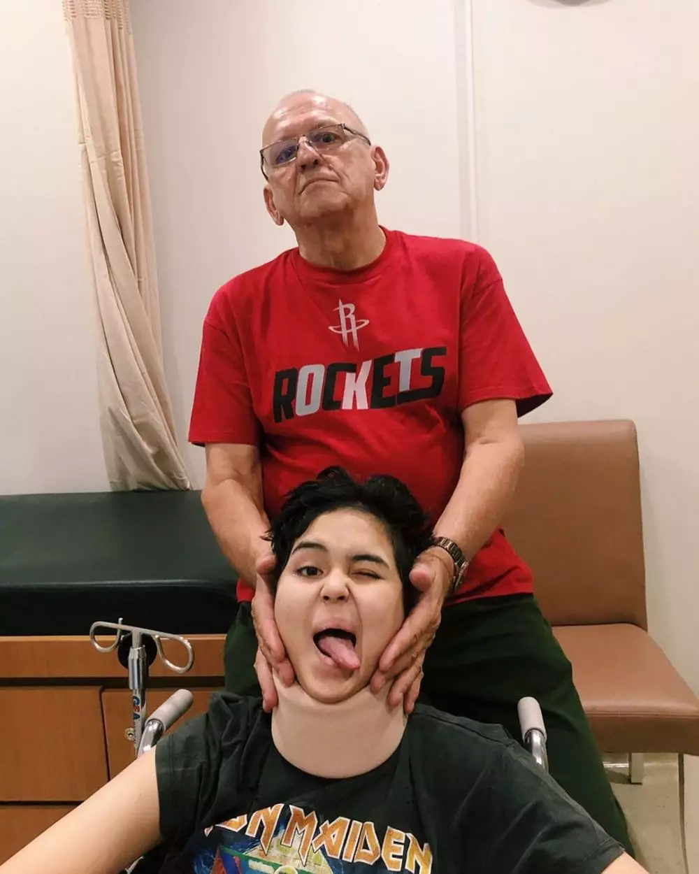 Kenangan Laura dan ayah © Instagram Kenangan Laura dan ayah © Instagram