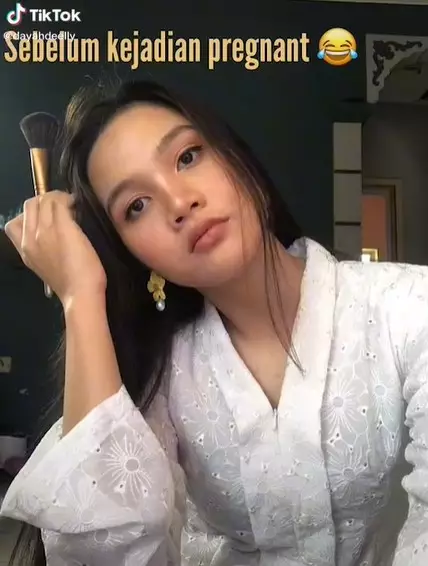 Transformasi wanita hamil ini bikin kaget © 2021 TikTok Transformasi wanita hamil ini bikin kaget © 2021 TikTok