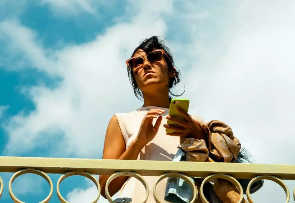 4 manfaat kacamata hitam © 2021 berbagai sumber