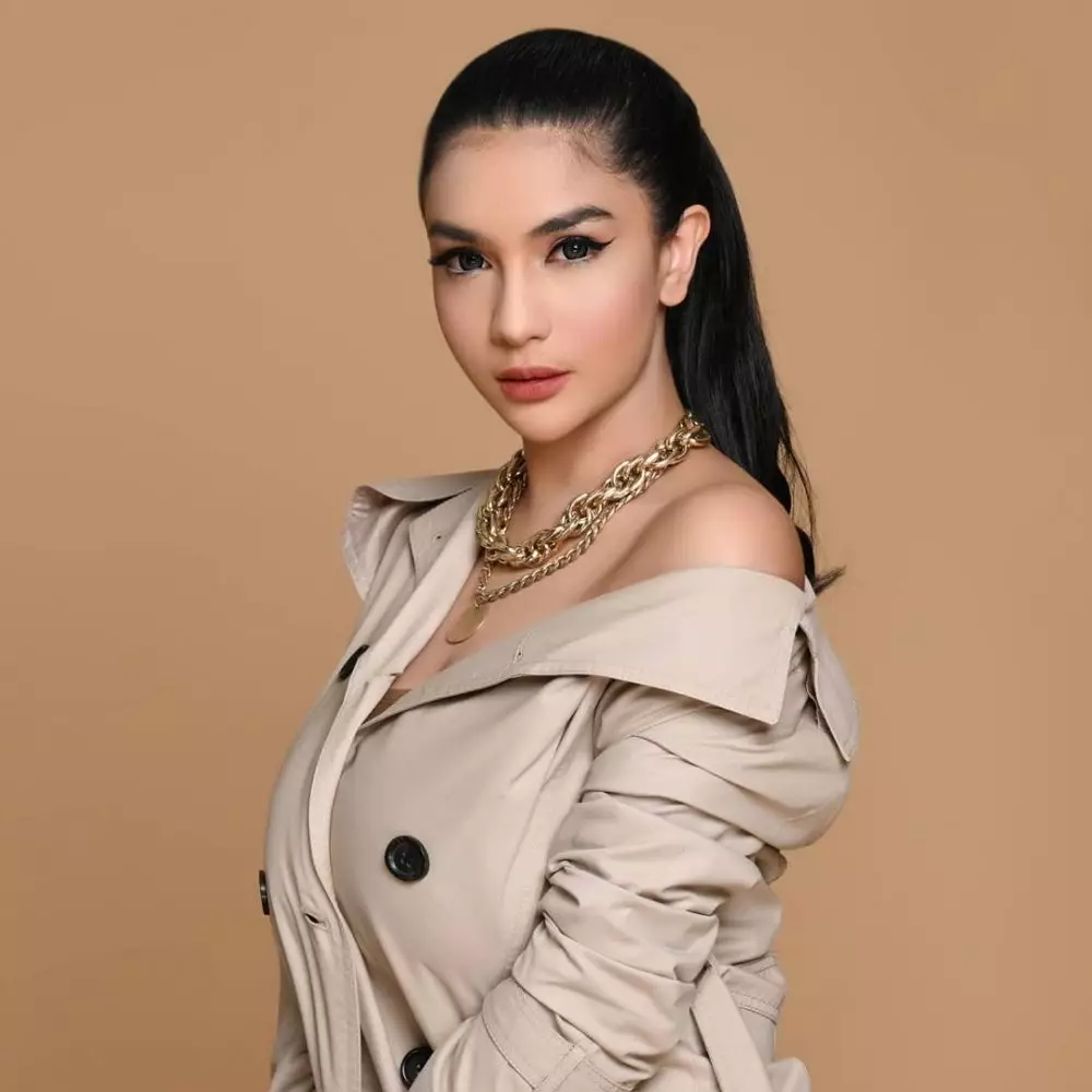 model banting setir jadi penyanyi dangdut Instagram
