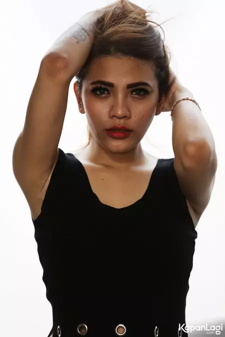 model banting setir jadi penyanyi dangdut Instagram