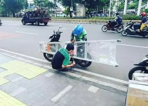 driver ojek online ada-ada aja © 2021 instagram.com driver ojek online ada-ada aja © 2021 instagram.com