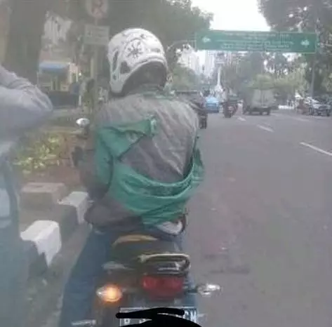 driver ojek online ada-ada aja © 2021 instagram.com