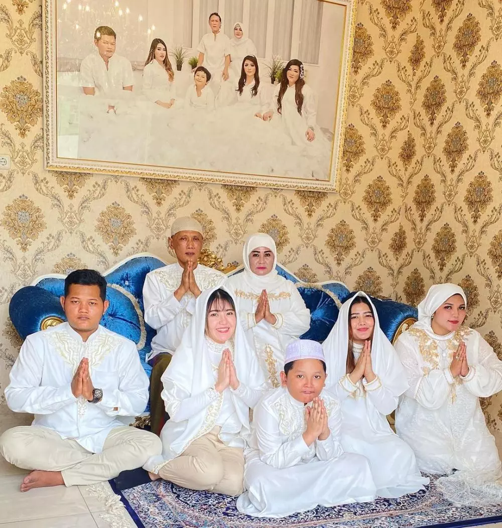 Potret ruang keluarga pedangdut © berbagai sumber