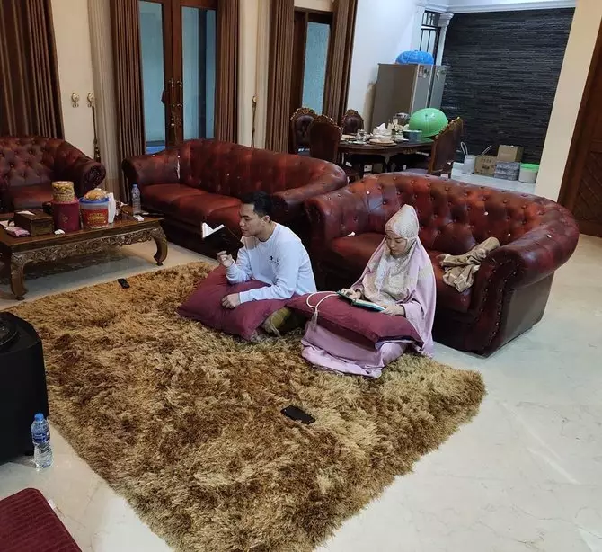 Potret ruang keluarga pedangdut © berbagai sumber