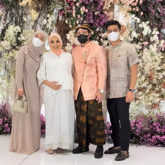 Gaya 11 seleb di 7 bulanan Aurel © 2021 brilio.net