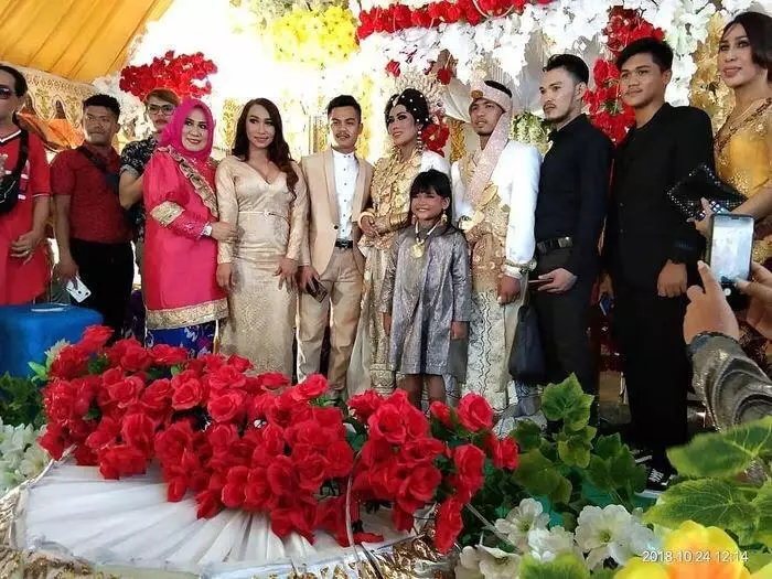 Dekorasi resepsi jebolan DA Instagram/YouTube