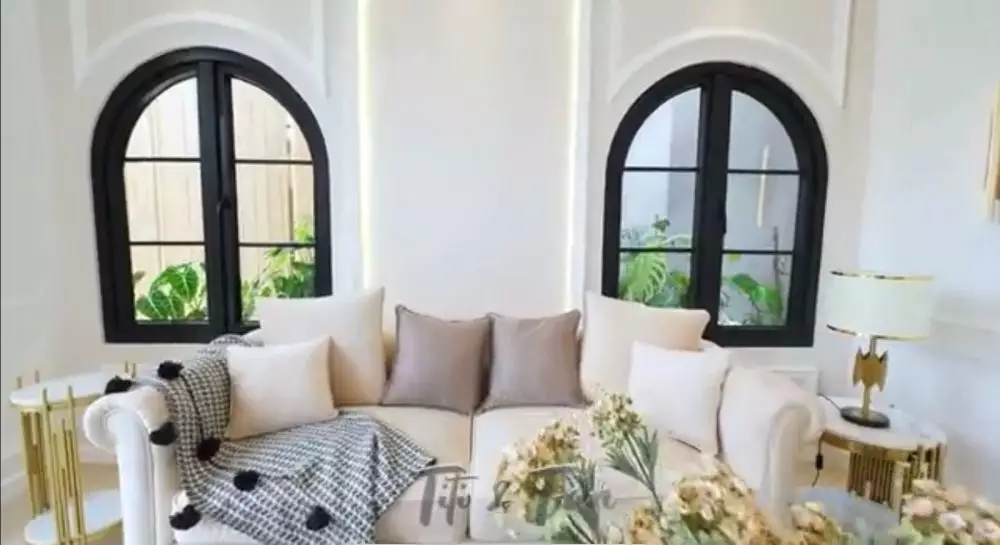 Penampakan studio Titi Kamal YouTube