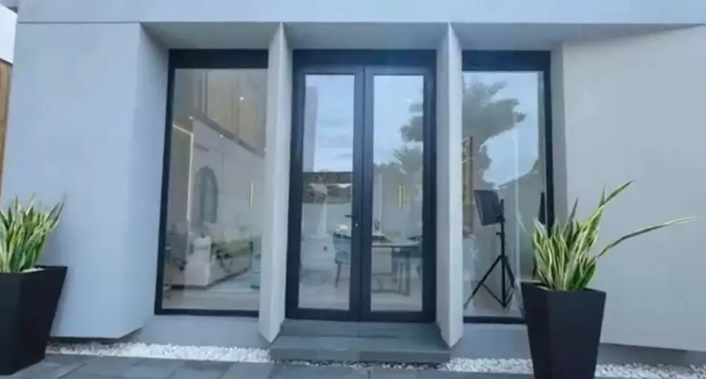 Penampakan studio Titi Kamal YouTube