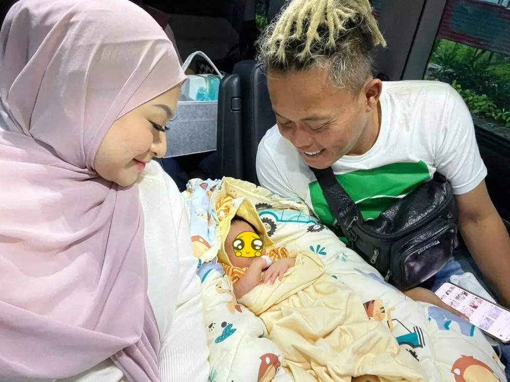 Seleb melahirkan di tanggal cantik © 2021 brilio.net