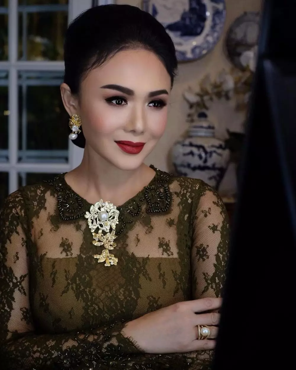 gaya yuni shara di acara 7 bulanan © instagram