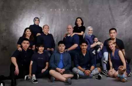 Putri Anne unggah foto keluarga, paras Arya Saloka tuai atensi Instagram/@anneofficial1990 Putri Anne unggah foto keluarga, paras Arya Saloka tuai atensi Instagram/@anneofficial1990