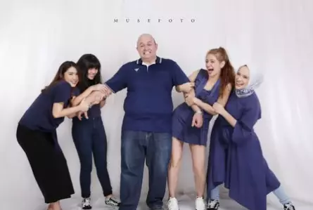 Putri Anne unggah foto keluarga, paras Arya Saloka tuai atensi Instagram/@anneofficial1990 Putri Anne unggah foto keluarga, paras Arya Saloka tuai atensi Instagram/@anneofficial1990