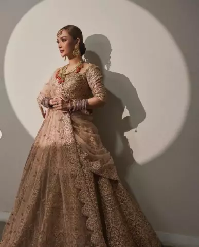 Potret Zaskia Gotik dalam balutan Sari India © 2021 Instagram Potret Zaskia Gotik dalam balutan Sari India © 2021 Instagram