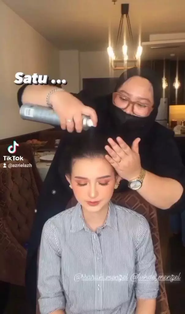 Potret Sarah di 7 bulanan Aurel Instagram