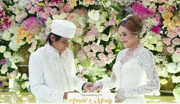 pernikahan Arnold Leonard © 2021 brilio.net