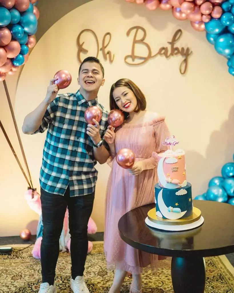 Gender reveal Rosiana Dewi dan Handika Pratama Instagram