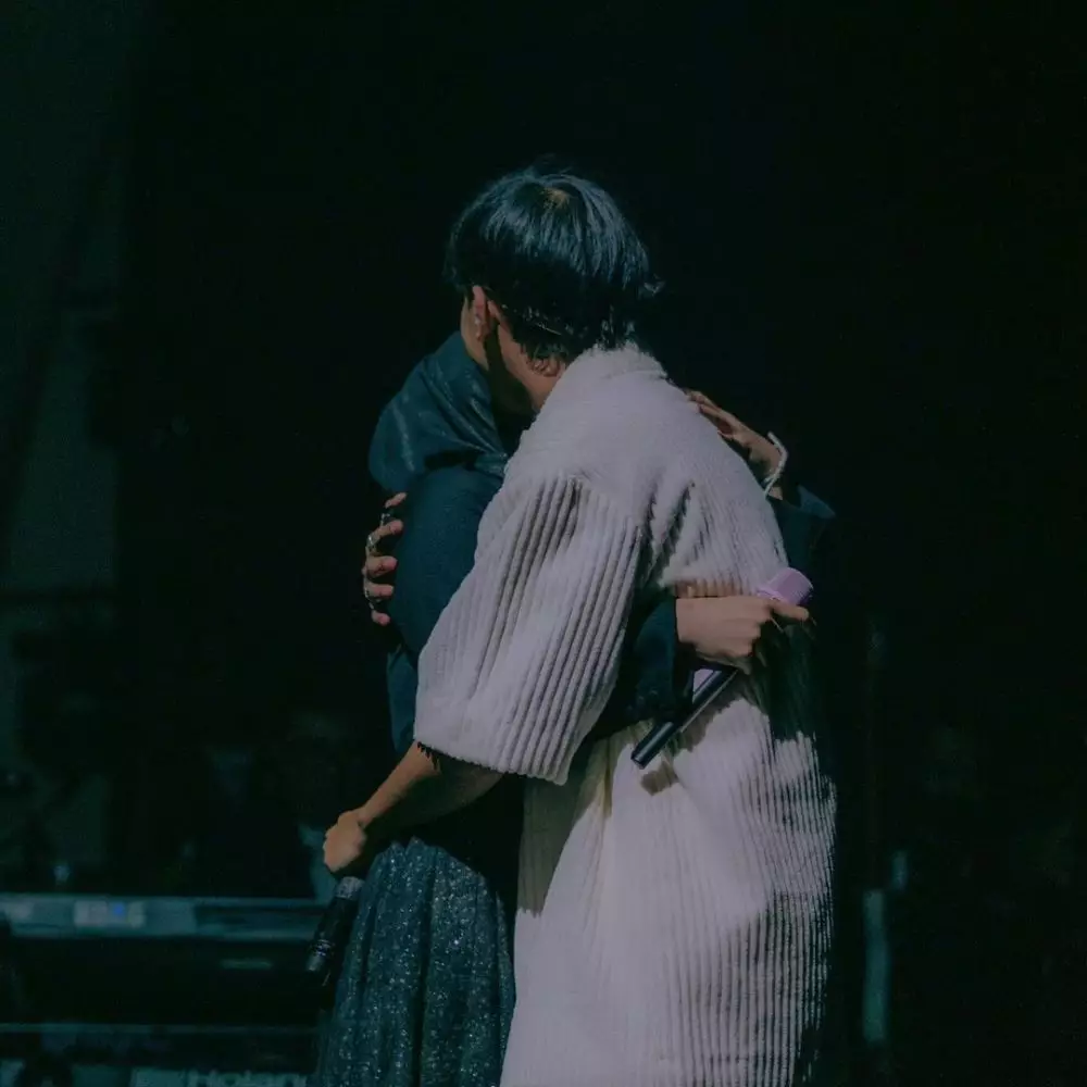 Putri Delina nyanyi di konser Rizky Febian © 2021 Instagram Putri Delina nyanyi di konser Rizky Febian © 2021 Instagram