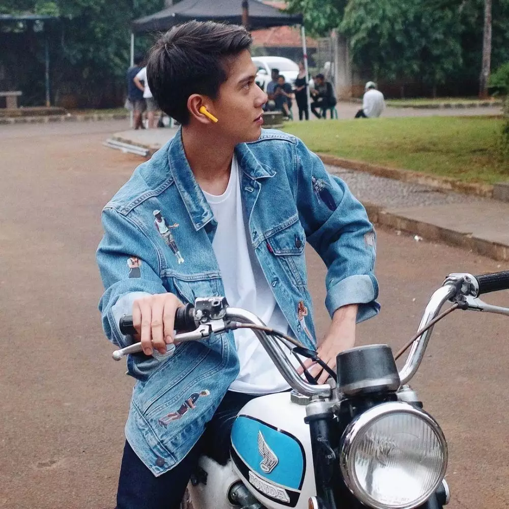 seleb diet demi peran film © instagram