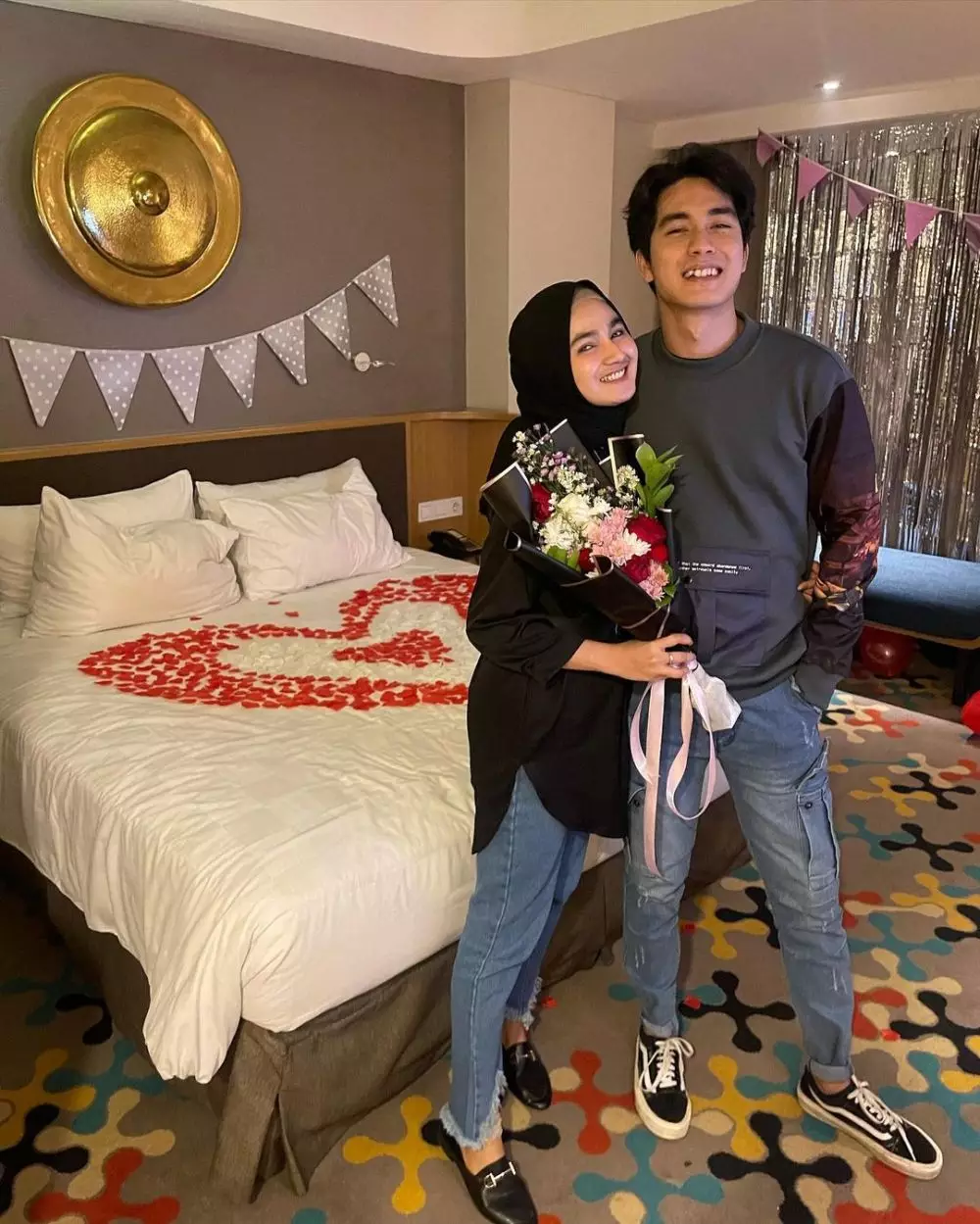 kisah seleb bertemu pasangan lewat instagram © instagram kisah seleb bertemu pasangan lewat instagram © instagram