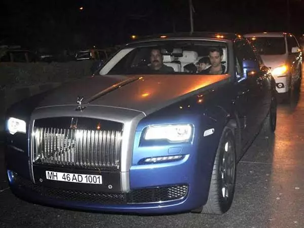 Mobil mewah seleb Bollywood Berbagai sumber  Mobil mewah seleb Bollywood Berbagai sumber