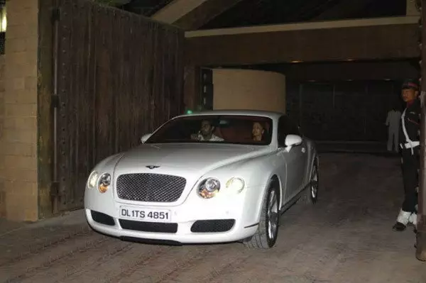 Mobil mewah seleb Bollywood Berbagai sumber  Mobil mewah seleb Bollywood Berbagai sumber