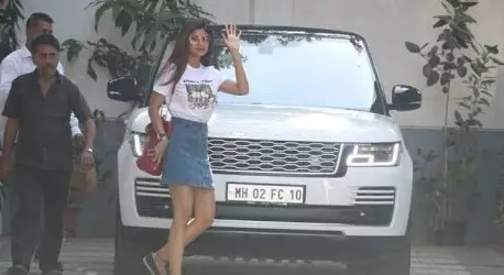 Mobil mewah seleb Bollywood Berbagai sumber  Mobil mewah seleb Bollywood Berbagai sumber