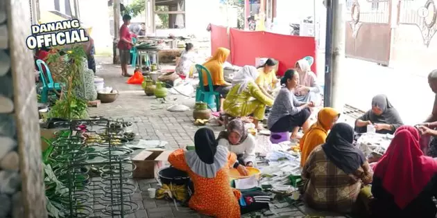 Potret sederhana tasyakuran Danang DA © 2021 YouTube