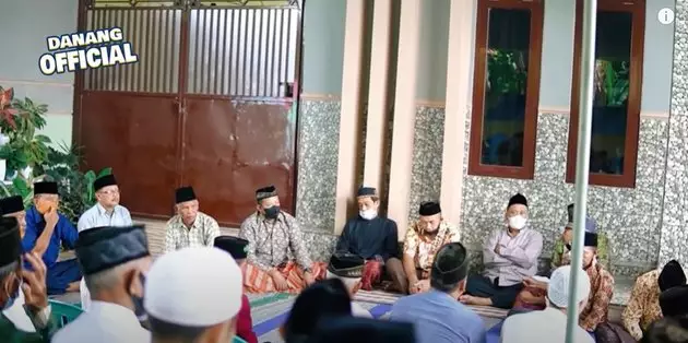 Potret sederhana tasyakuran Danang DA © 2021 YouTube