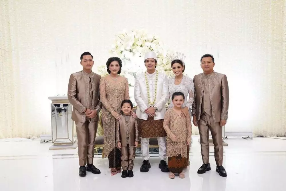 Arsy pakai baju daerah Instagram Arsy pakai baju daerah Instagram