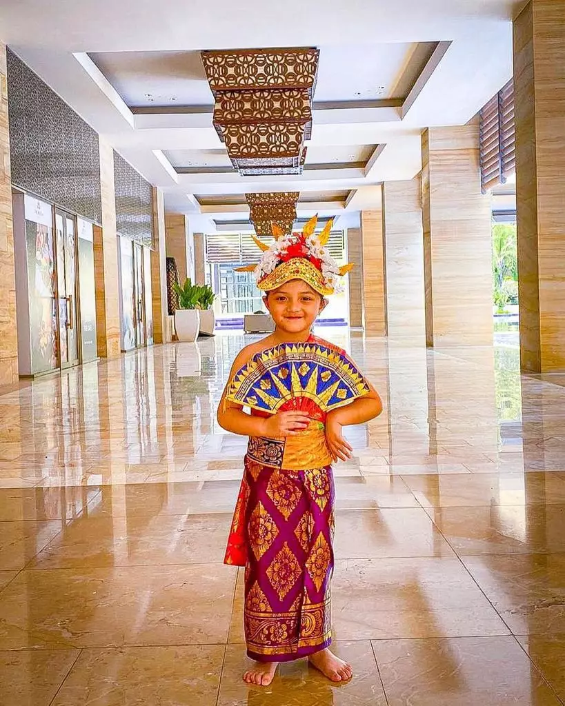 Arsy pakai baju daerah Instagram Arsy pakai baju daerah Instagram