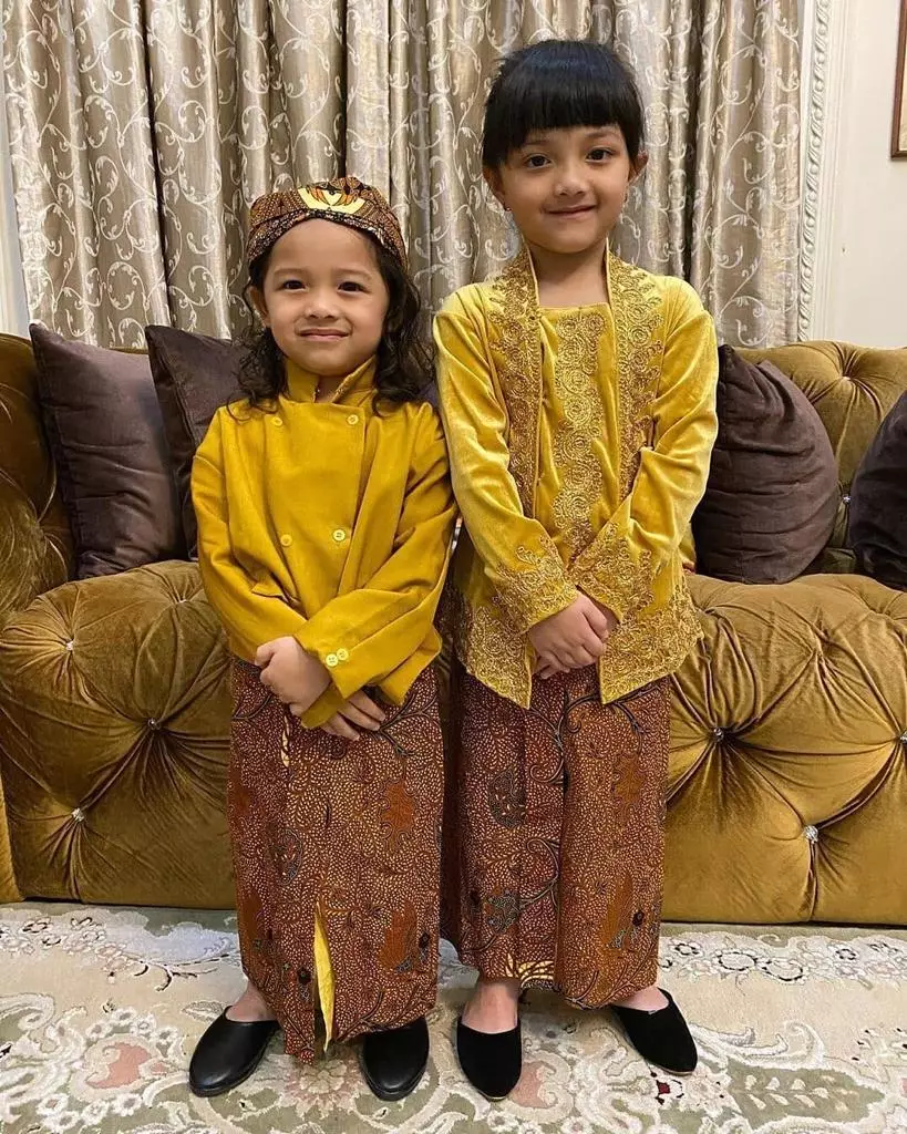 Arsy pakai baju daerah Instagram Arsy pakai baju daerah Instagram