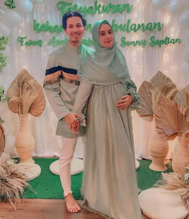  Perjalanan Fairuz melahirkan anak ke-3 Berbagai sumber 