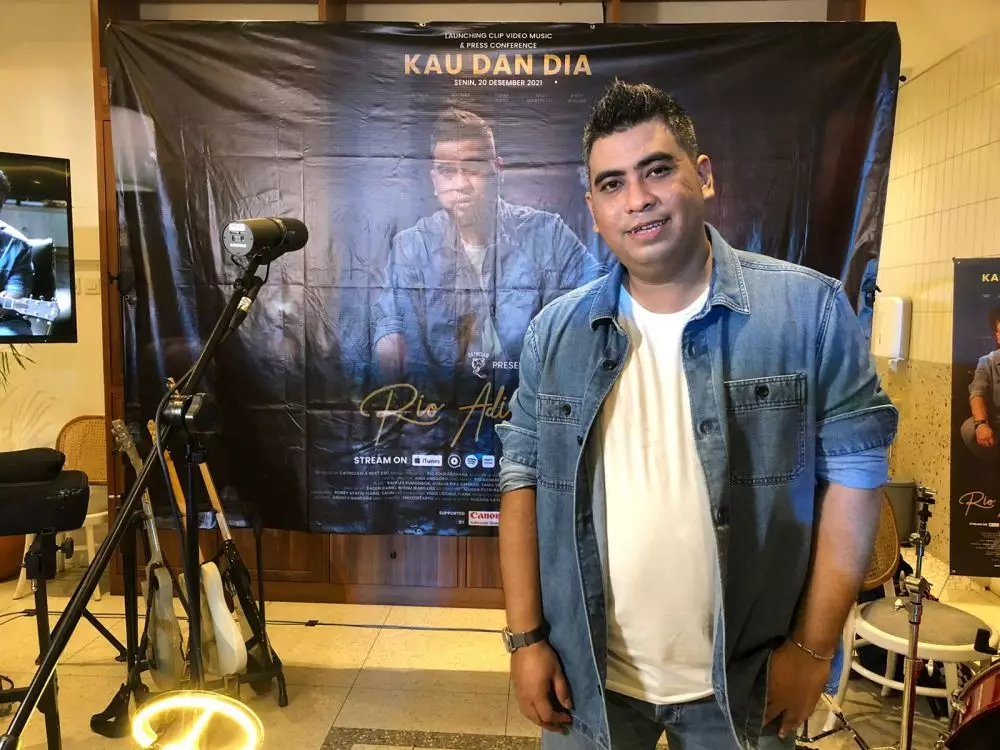 Single baru Rio Adiwardhana Instagram